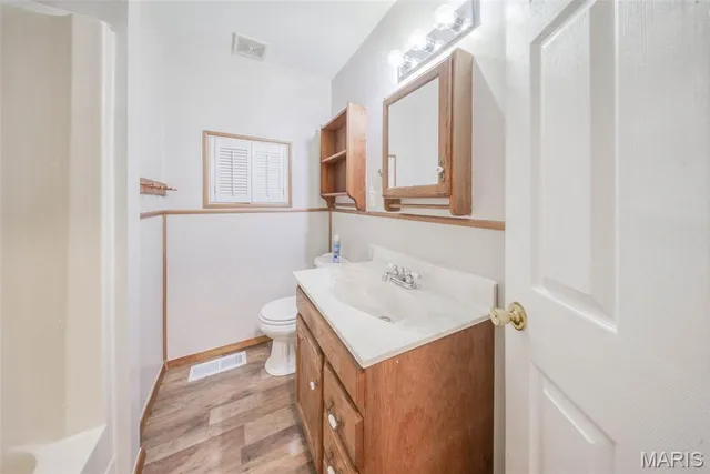 $189,900 | 203 Debbie Lane, Cuba, MO 65453