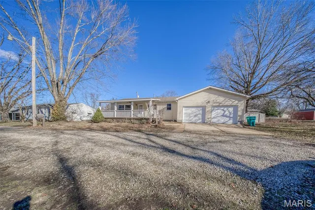 $189,900 | 203 Debbie Lane, Cuba, MO 65453