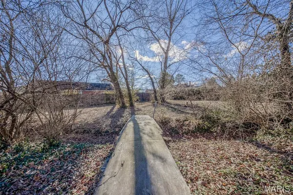 $179,900 | 203 Debbie Lane, Cuba, MO 65453