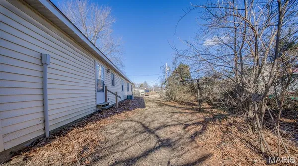 $179,900 | 203 Debbie Lane, Cuba, MO 65453