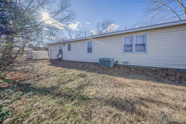 $189,900 | 203 Debbie Lane, Cuba, MO 65453