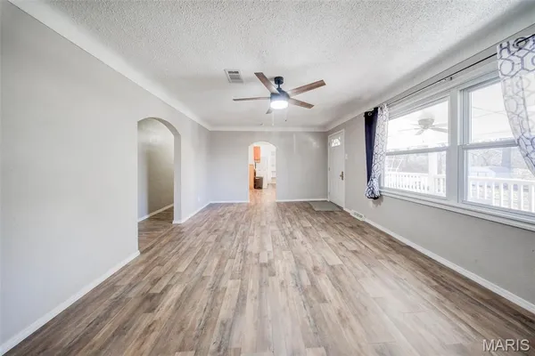 $179,900 | 203 Debbie Lane, Cuba, MO 65453