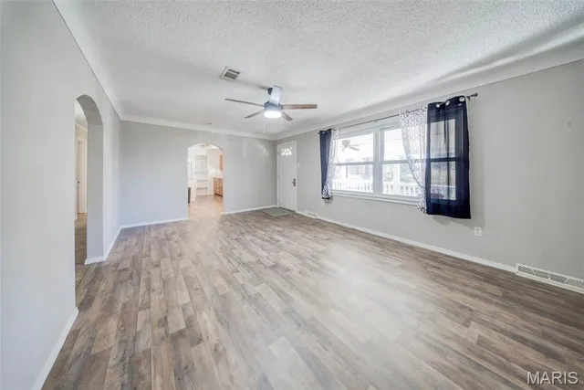 $189,900 | 203 Debbie Lane, Cuba, MO 65453