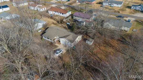 $179,900 | 203 Debbie Lane, Cuba, MO 65453