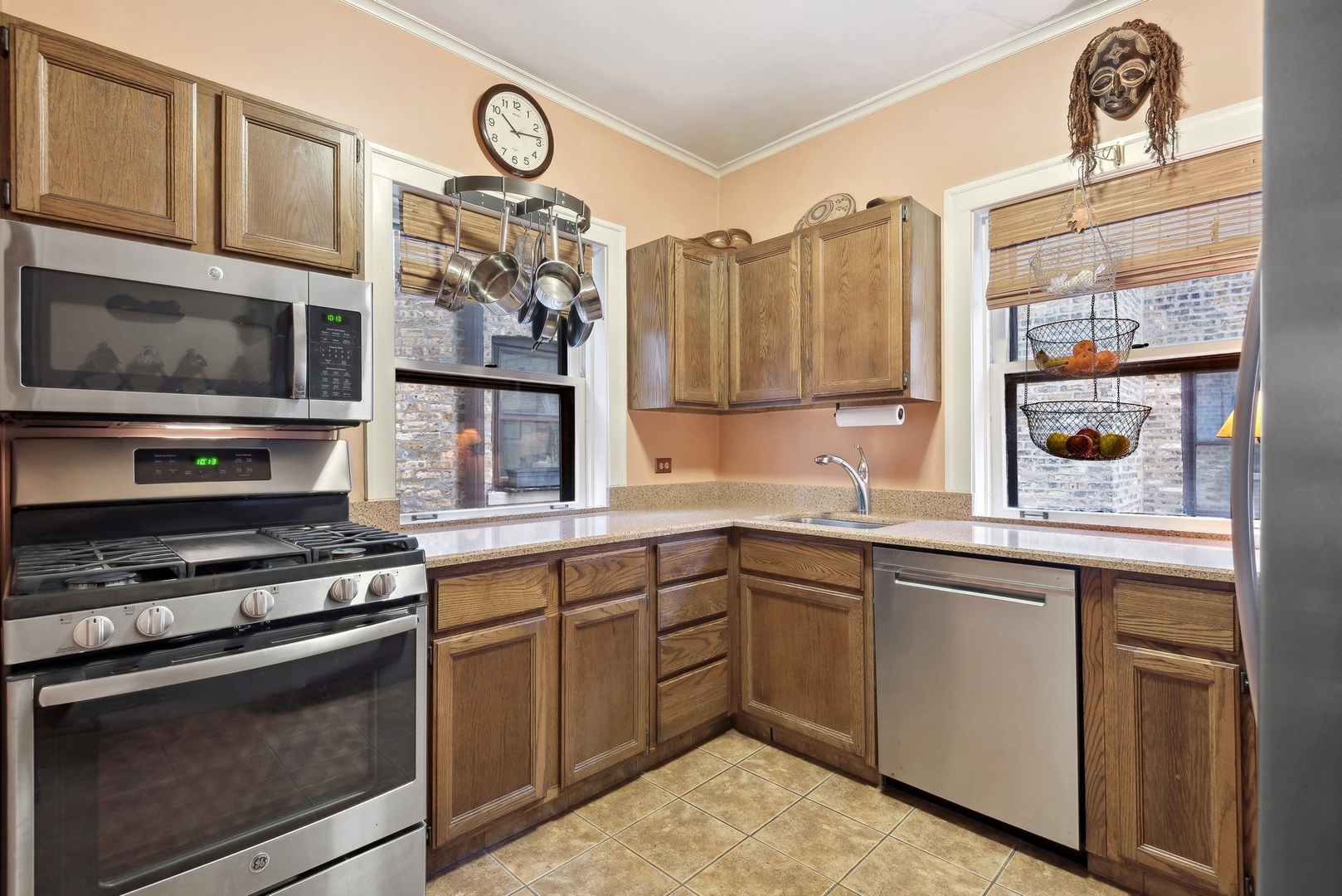 443 Ridge Avenue, Unit 2 Evanston, IL 60202 - Photo 7 of 14 Gallery Image 7