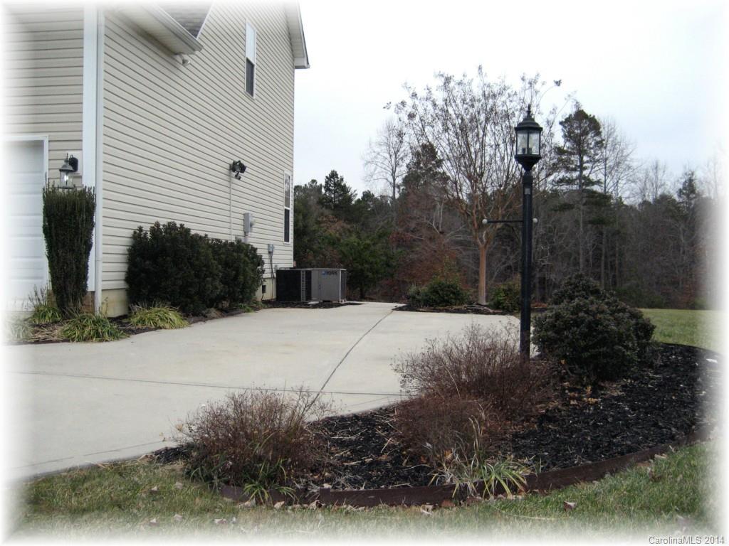 115 Rushing Water Lane Troutman, NC 28166 - Photo 2 of 24 Gallery Image 2