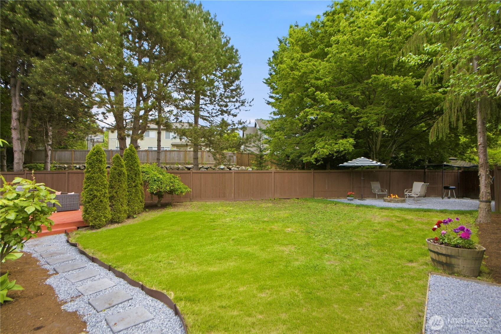 15410 Waynita Way Northeast Bothell, WA 98011 - Photo 37 of 39