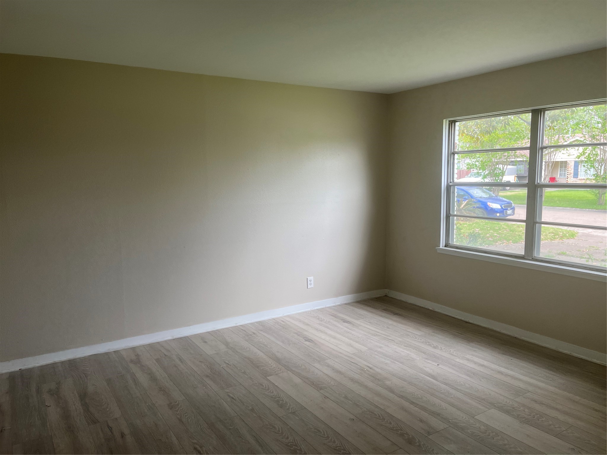 423 West Troy Road Houston, TX 77091 - Photo 7 of 14 Gallery Image 7