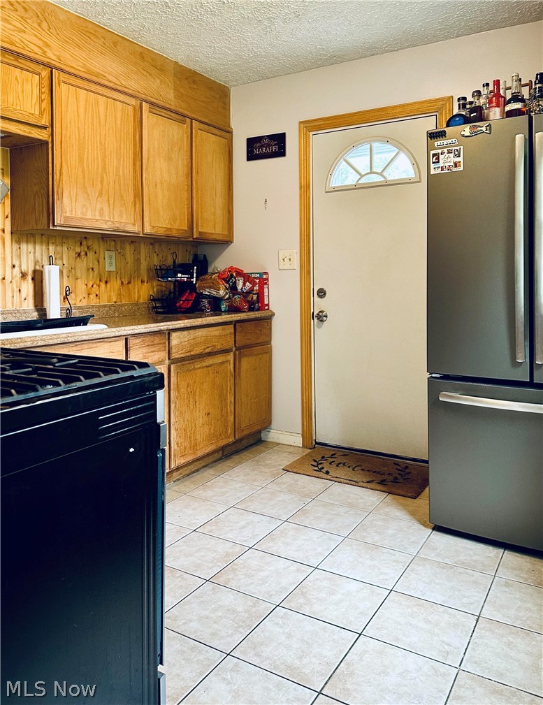 1867 Perth Road Madison, OH 44057 - Photo 6 of 31 Kitchen