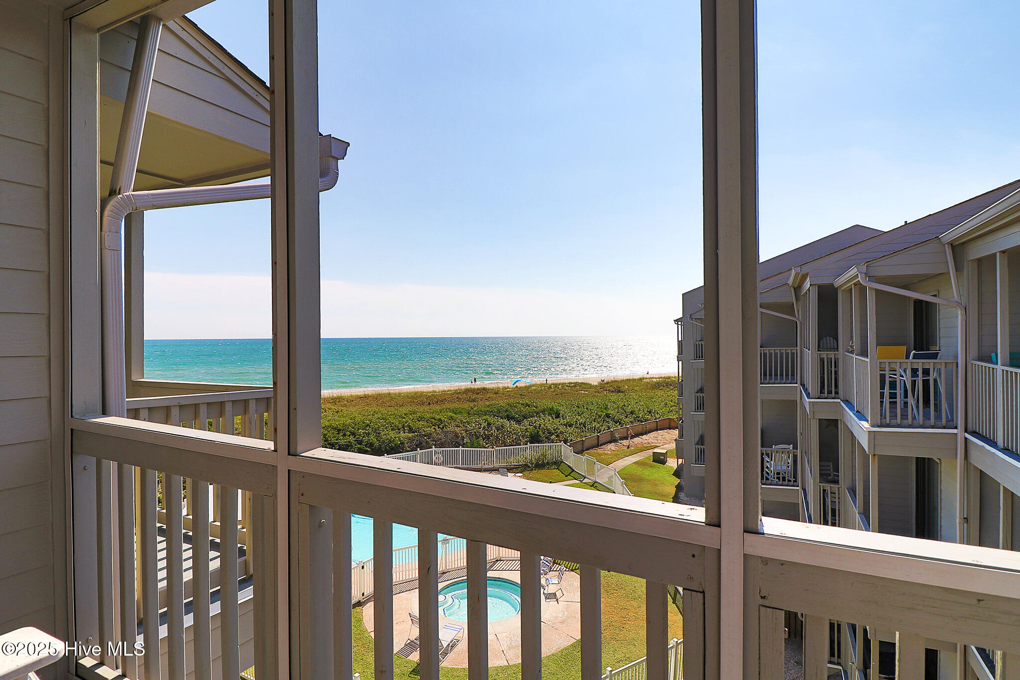 2111 West Fort Macon Road, Unit 336 DUNESCAPE Atlantic Beach, NC 28512 - Photo 12 of 43 Screened-in porch