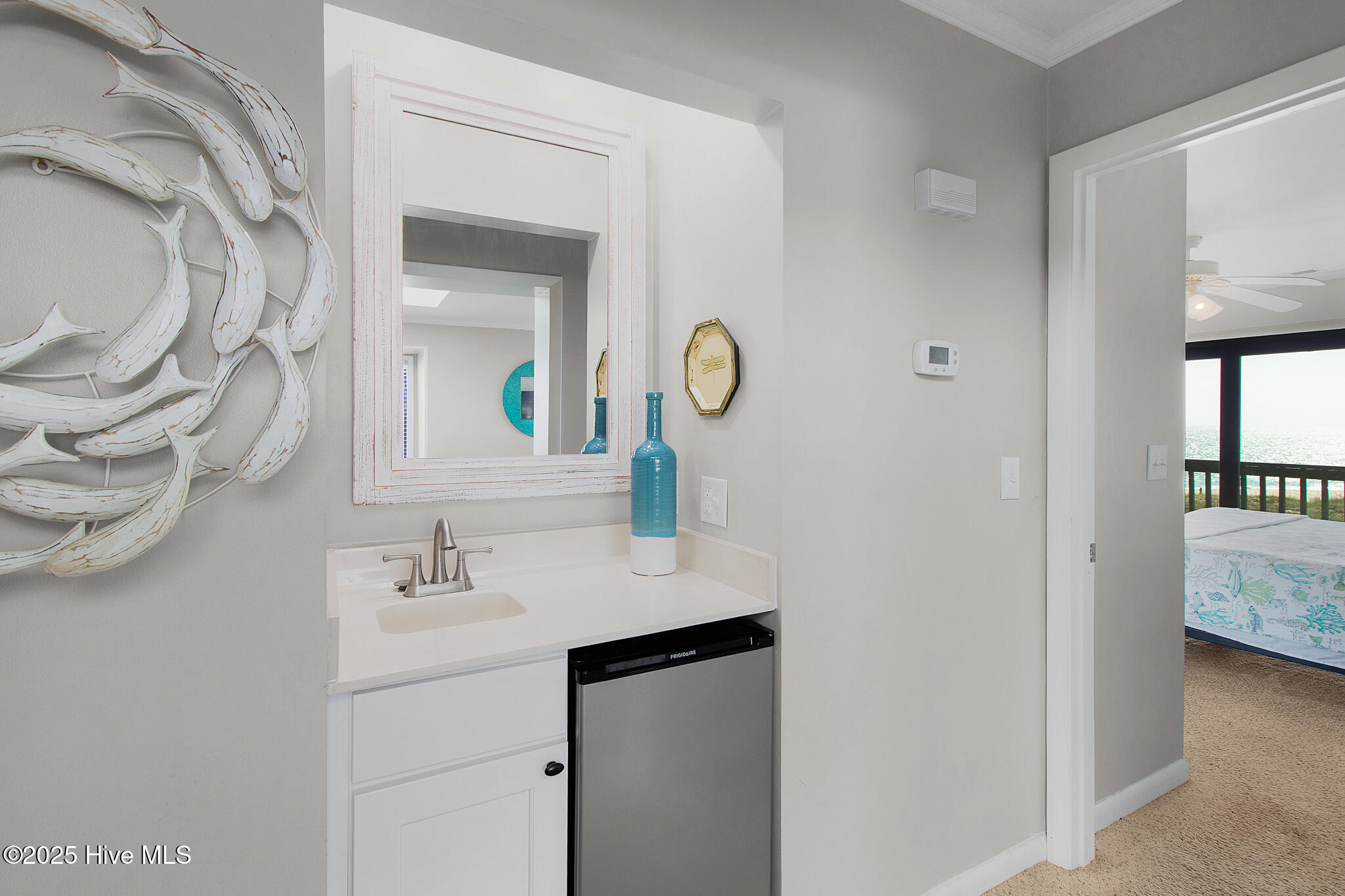 2111 West Fort Macon Road, Unit 336 DUNESCAPE Atlantic Beach, NC 28512 - Photo 16 of 43 Wet bar