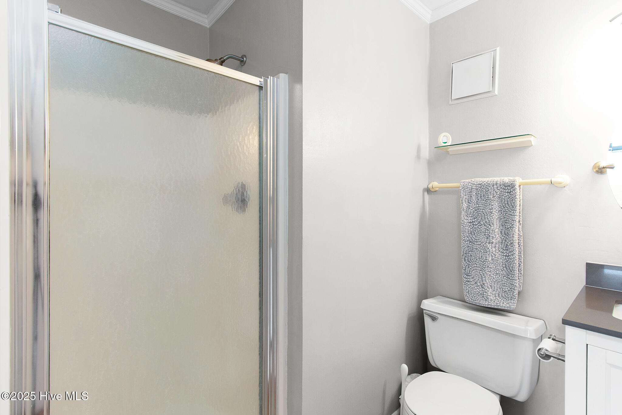 2111 West Fort Macon Road, Unit 336 DUNESCAPE Atlantic Beach, NC 28512 - Photo 19 of 43 Primary bathroom