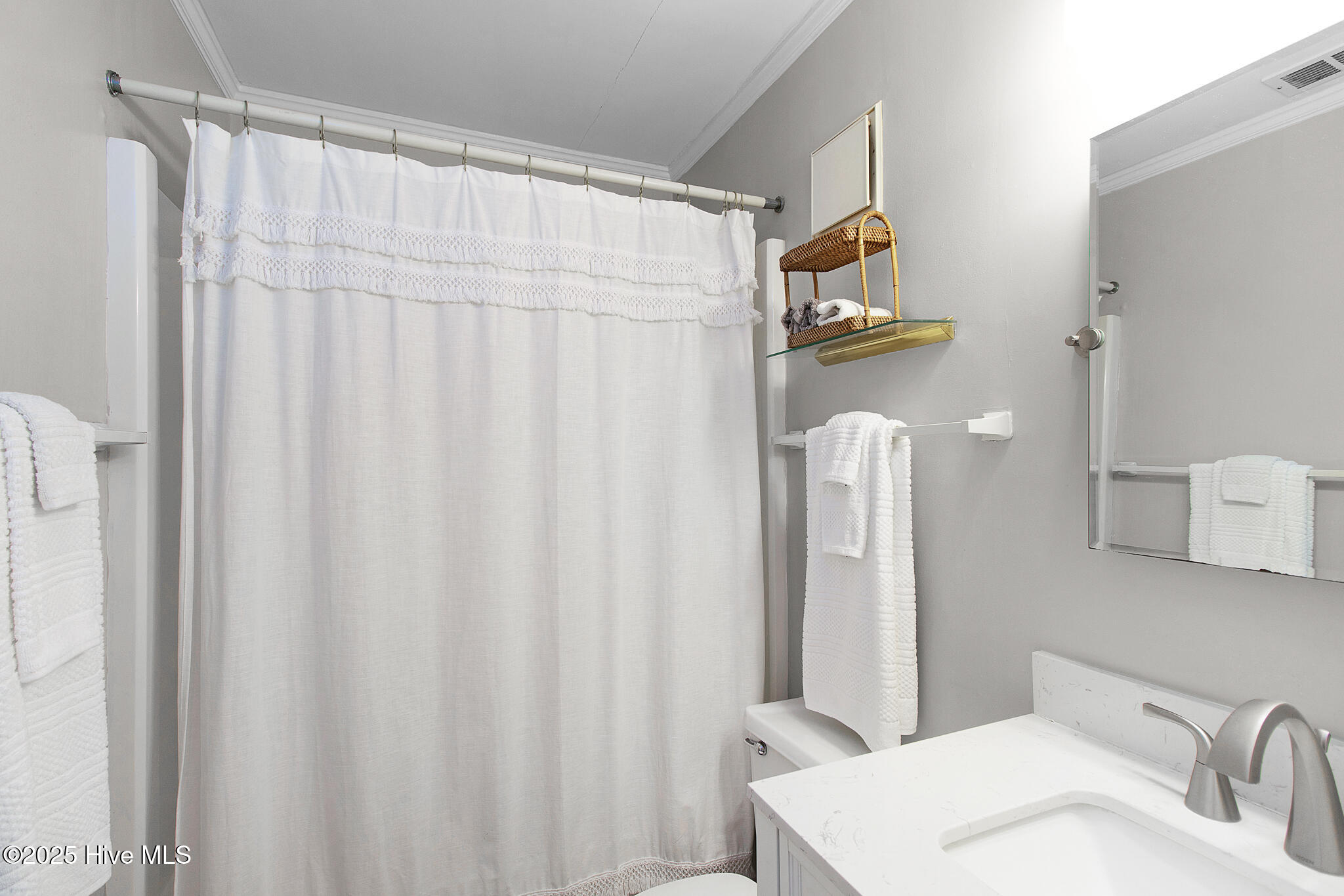 2111 West Fort Macon Road, Unit 336 DUNESCAPE Atlantic Beach, NC 28512 - Photo 23 of 43 Bathroom 2