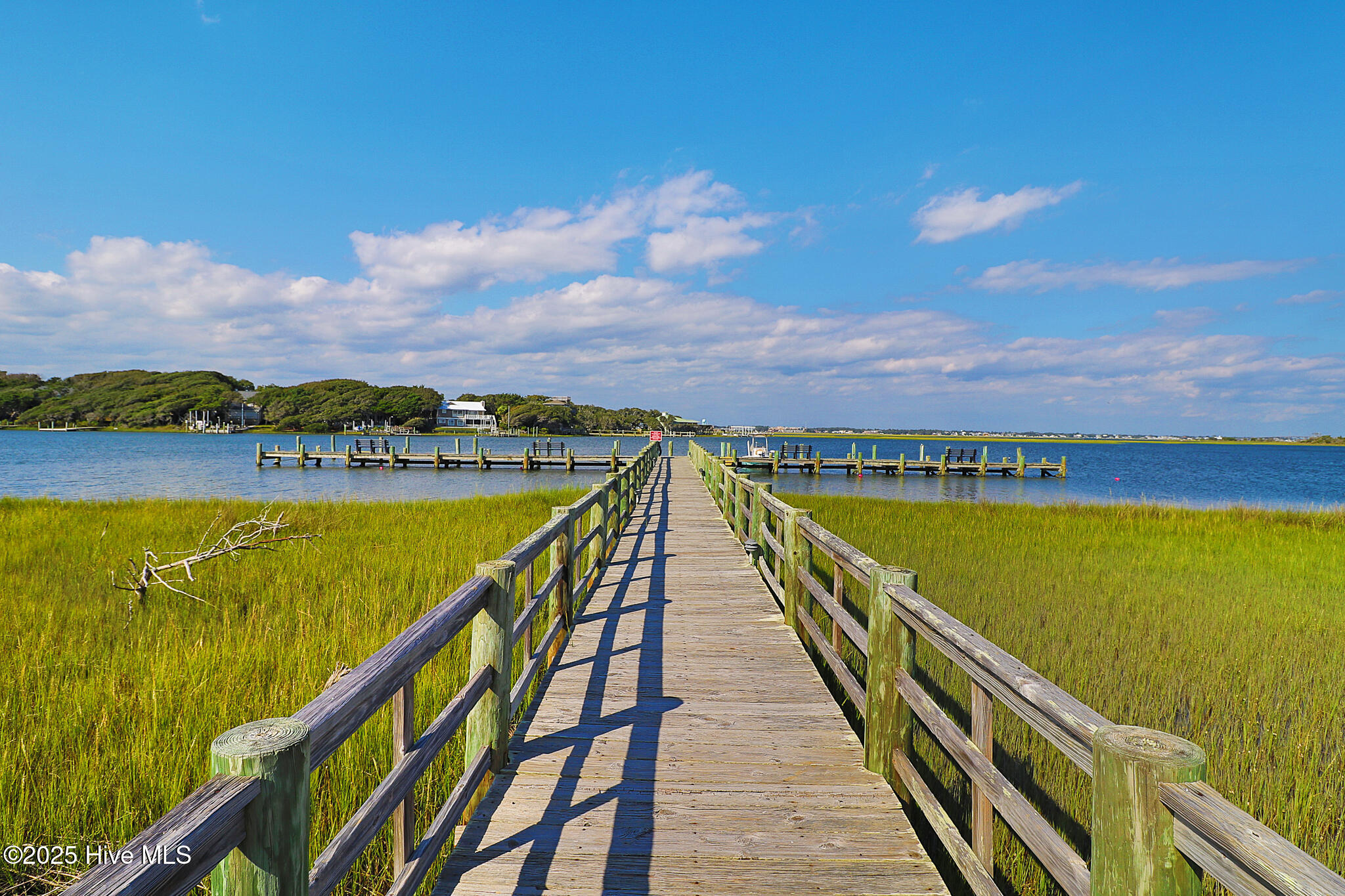 2111 West Fort Macon Road, Unit 336 DUNESCAPE Atlantic Beach, NC 28512 - Photo 34 of 43 Dunescape Villas day dock on sound side