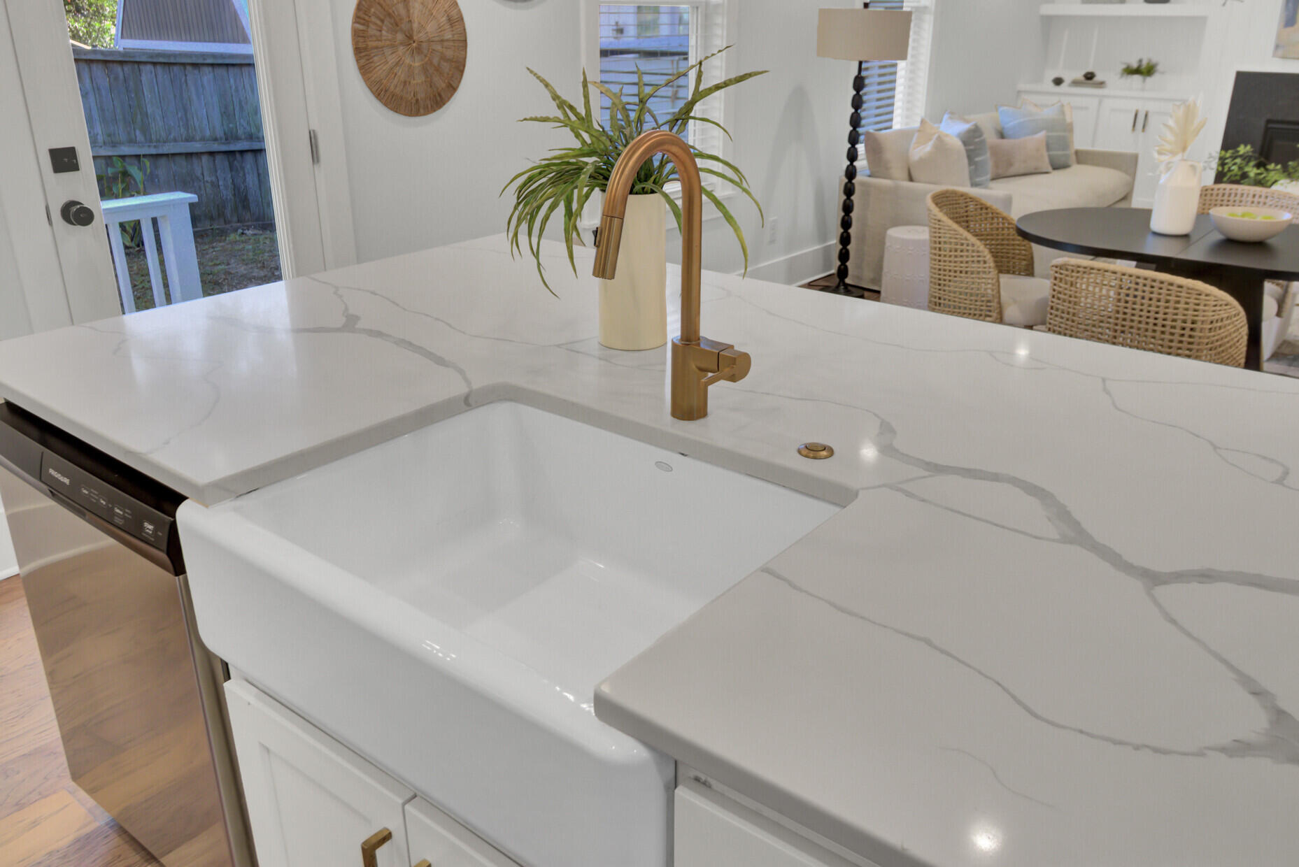 515 Bank Street Mount Pleasant, SC 29464 - Photo 16 of 52 20_27_mls