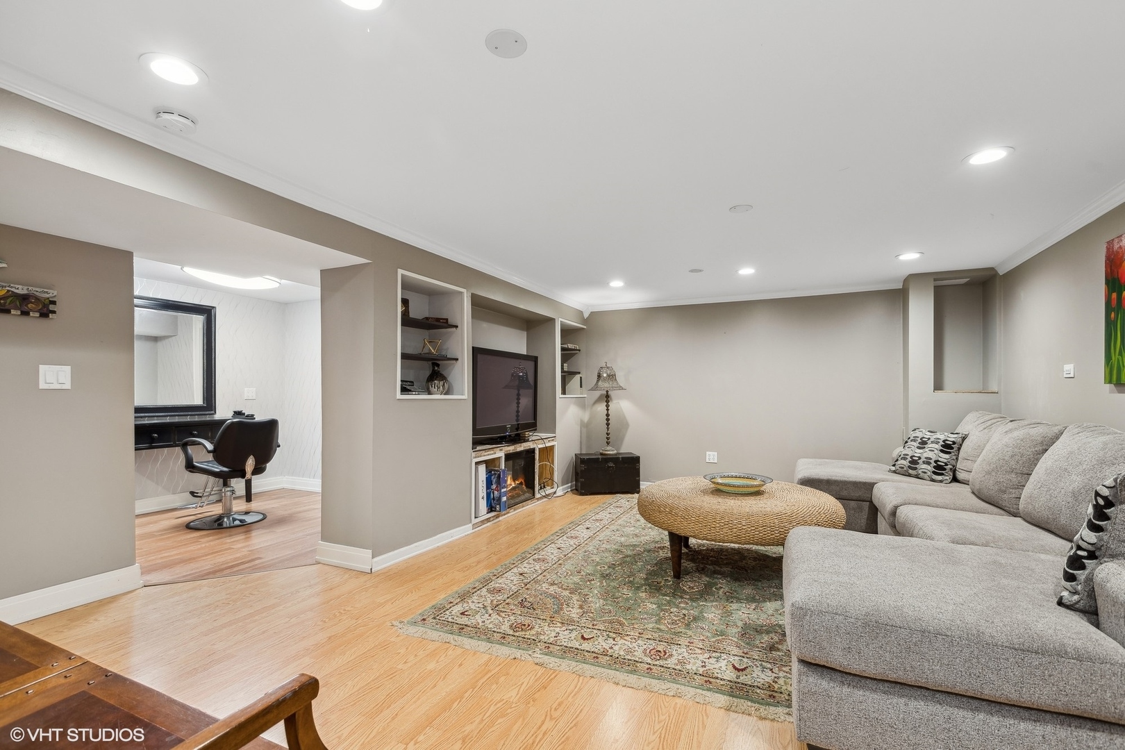 459 Simone Drive Des Plaines, IL 60016 - Photo 16 of 23 a living room with furniture and a flat screen tv
