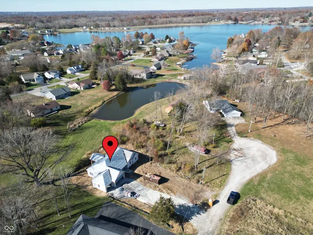 $379,900 | 260 Patriots Landing Drive, Fillmore, IN 46128