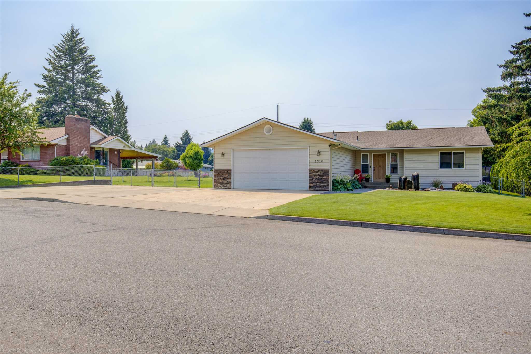 1310 South Fox Road Spokane Valley, WA 99206 - Photo 2 of 50