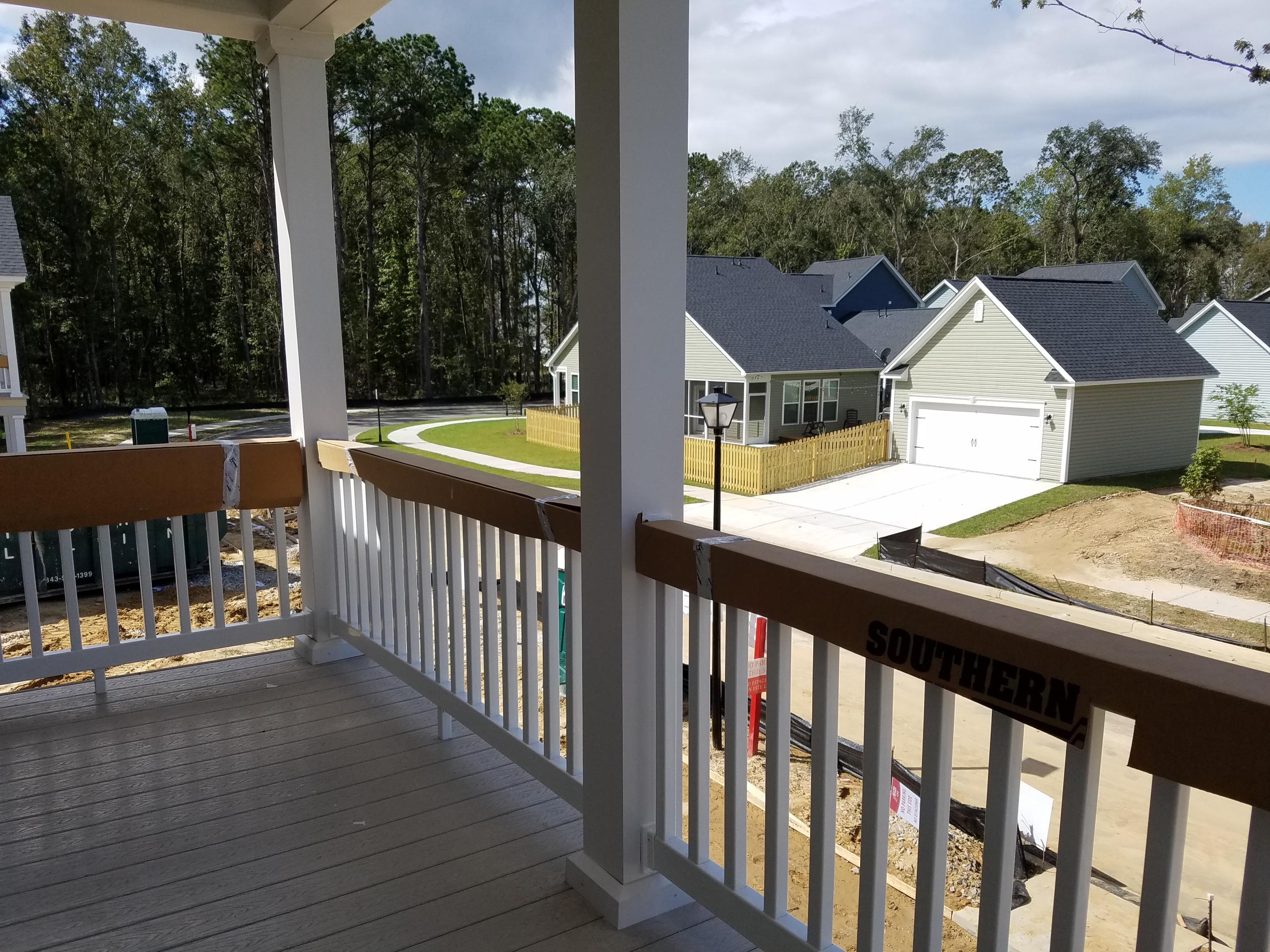 1559 Roustabout Way Charleston, SC 29414 - Photo 19 of 42 Front porch (1)