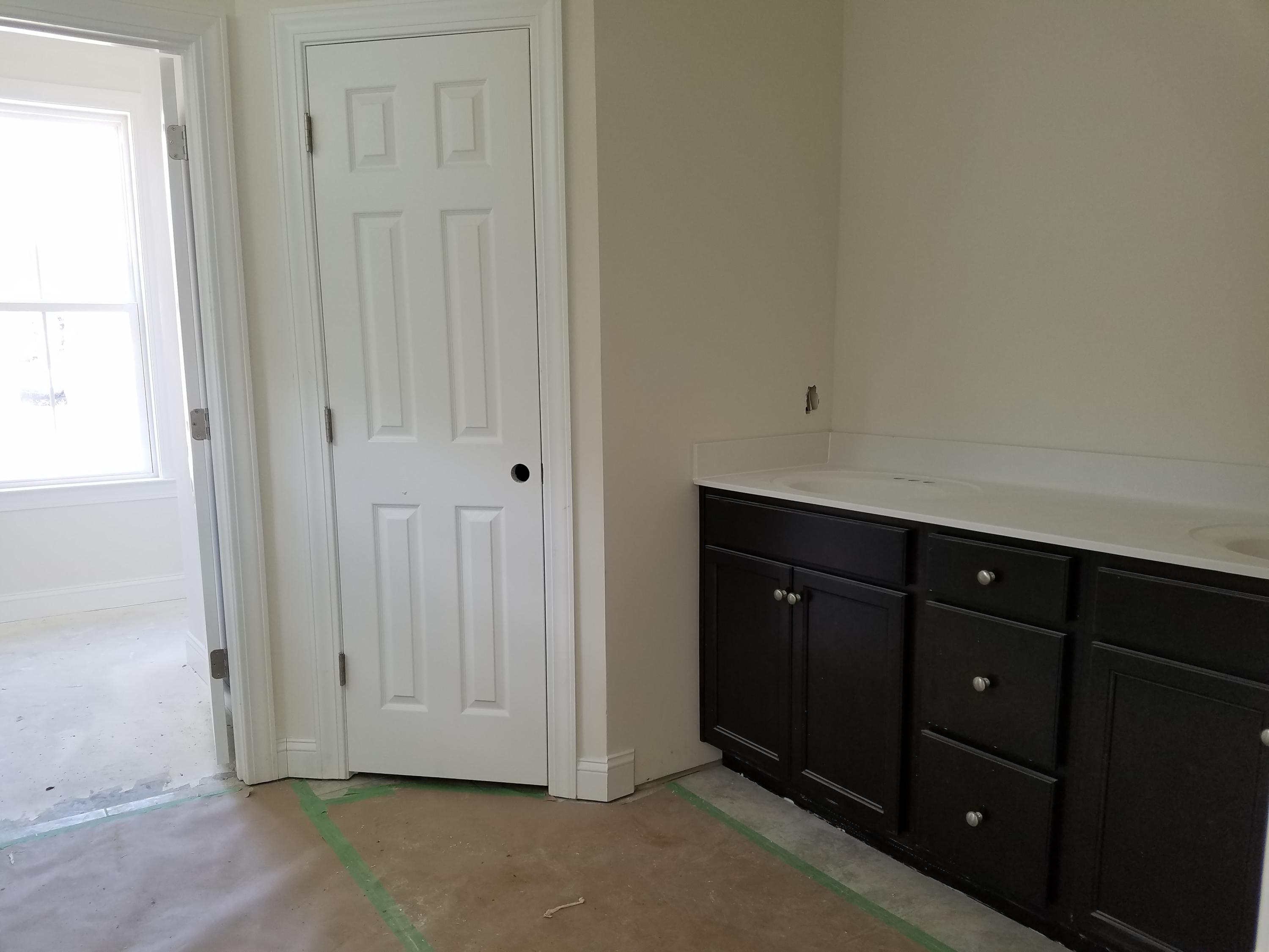 1559 Roustabout Way Charleston, SC 29414 - Photo 7 of 42 Master Bath