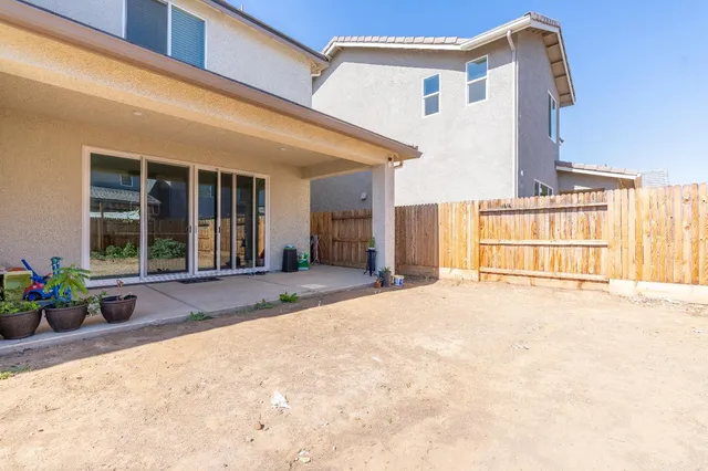 $549,000 | 2148 North Millard Avenue, Fresno, CA 93727