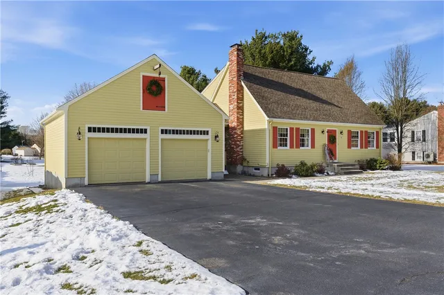 $719,900 | 9 Anna Mac Drive, Cumberland, RI 02864
