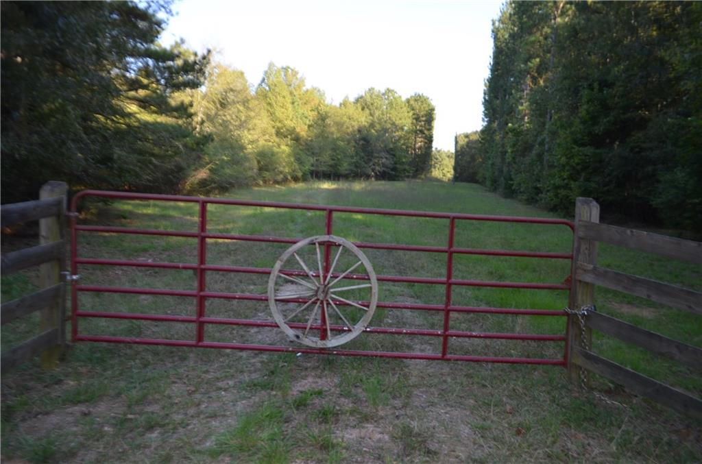2123 River Road Elberton, GA 30635 - Photo 1 of 1 a view of a park with iron fence
