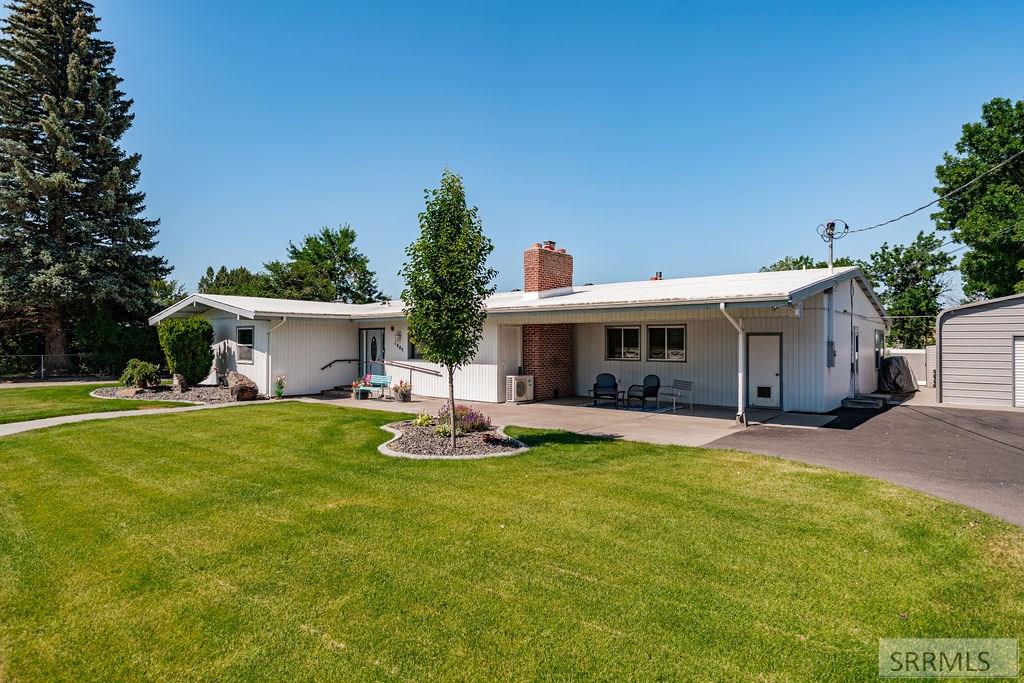 1005 Airport Road Blackfoot, ID 83221 - Photo 2 of 48