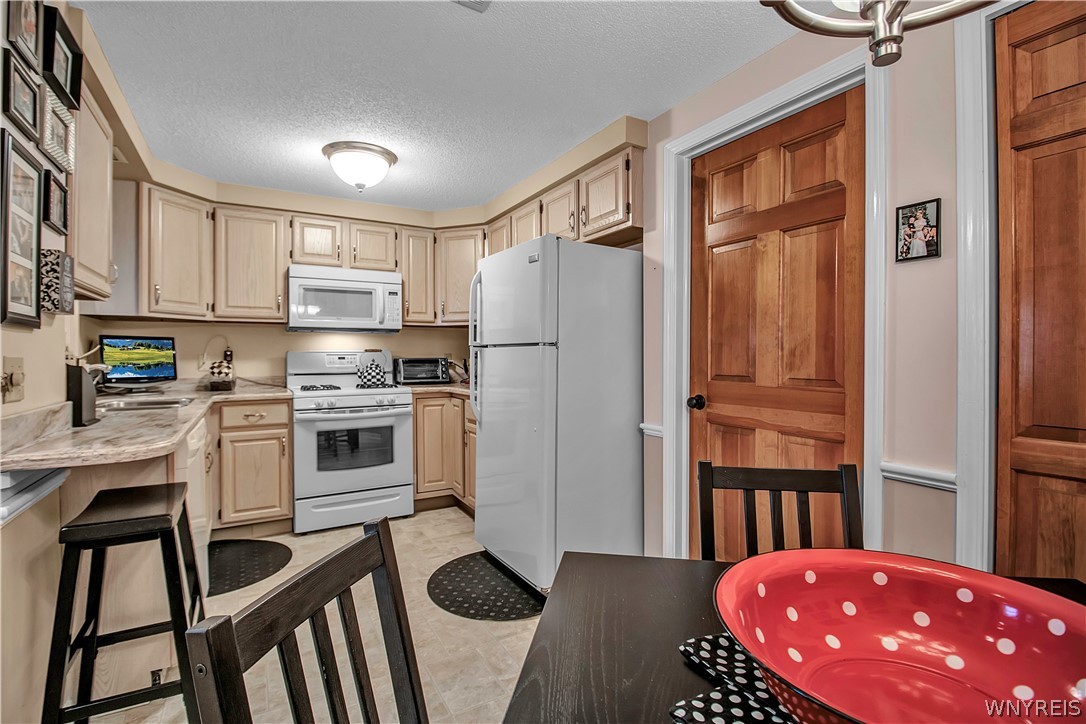 640 Youngs Road, Unit E Amherst, NY 14221 - Photo 11 of 35