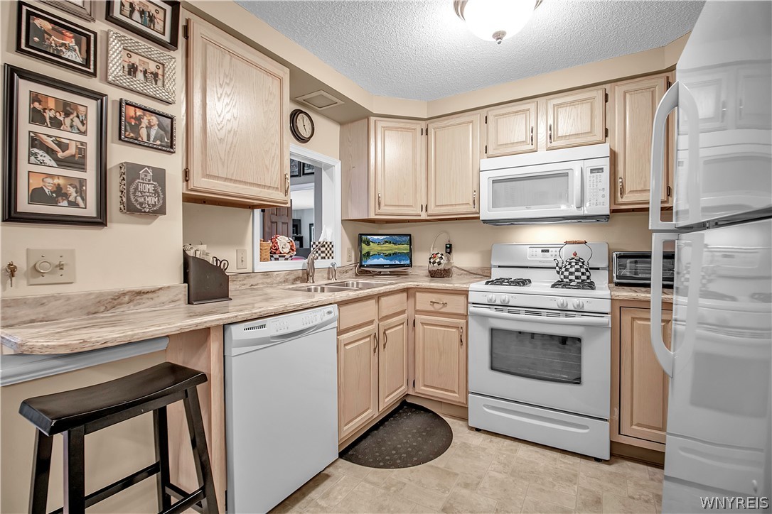 640 Youngs Road, Unit E Amherst, NY 14221 - Photo 12 of 35