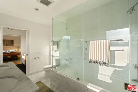 $1,978,000 | 2818 Effie Street, Los Angeles, CA 90026