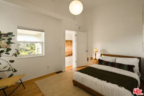$1,878,000 | 2818 Effie Street, Los Angeles, CA 90026