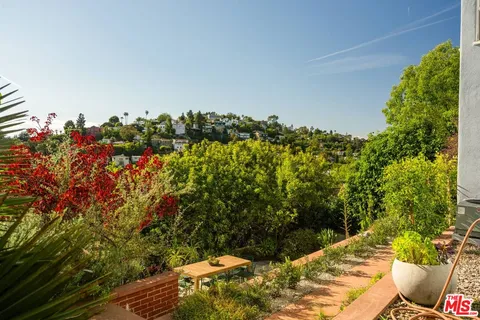 $1,978,000 | 2818 Effie Street, Los Angeles, CA 90026