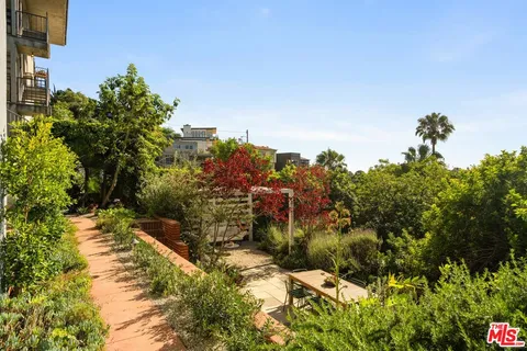 $1,878,000 | 2818 Effie Street, Los Angeles, CA 90026