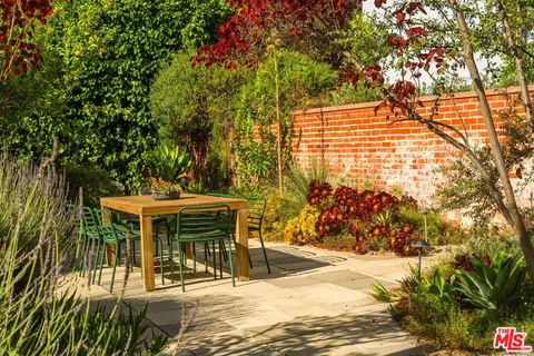 $1,878,000 | 2818 Effie Street, Los Angeles, CA 90026