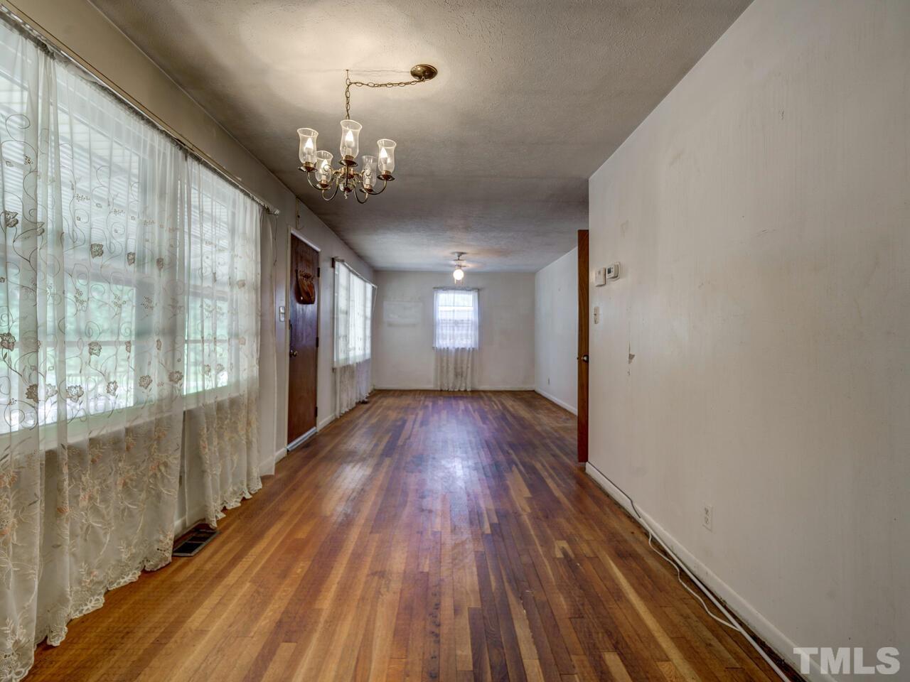 1004 Seabrook Road Raleigh, NC 27610 - Photo 5 of 29 Gallery Image 5