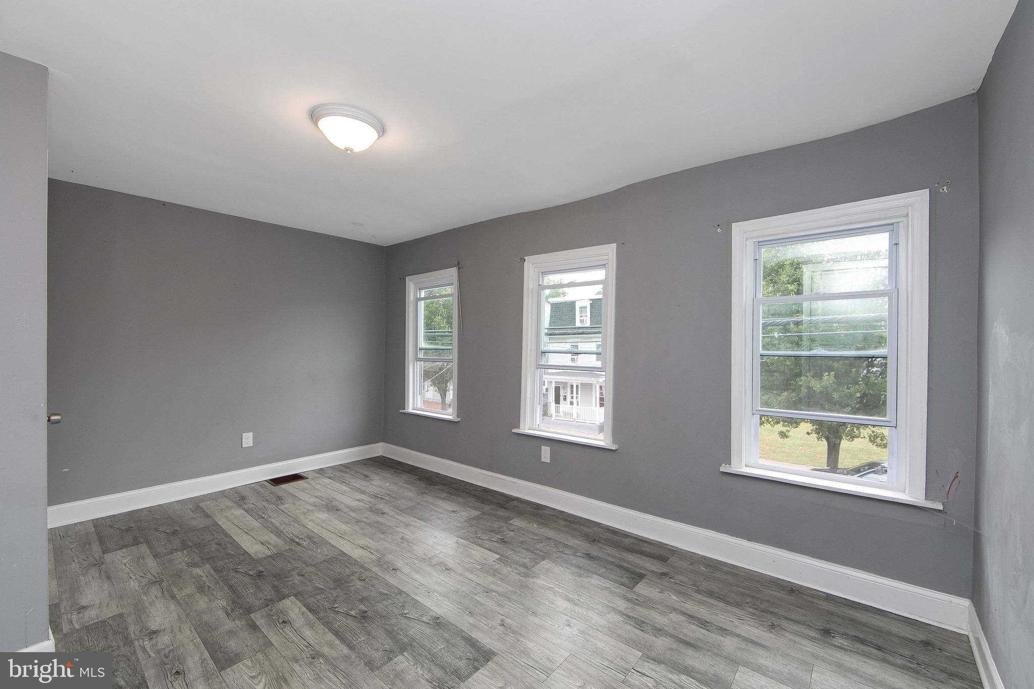 133 East Federal Street Burlington, NJ 08016 - Photo 32 of 43 a view of an empty room with a window