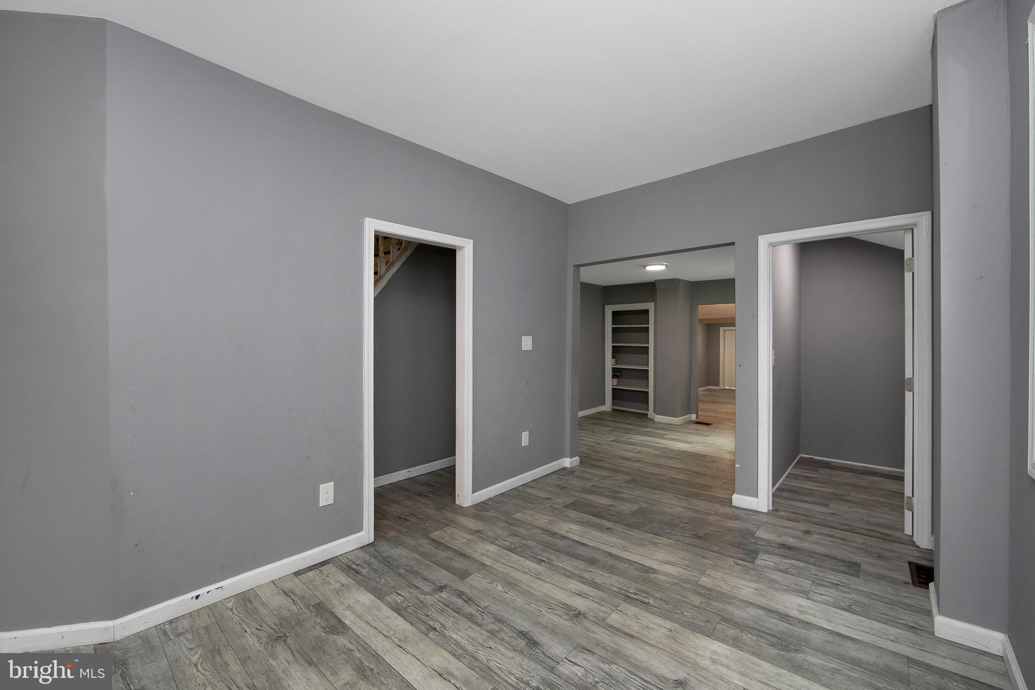 133 East Federal Street Burlington, NJ 08016 - Photo 9 of 43 an empty room with wooden floor and closet