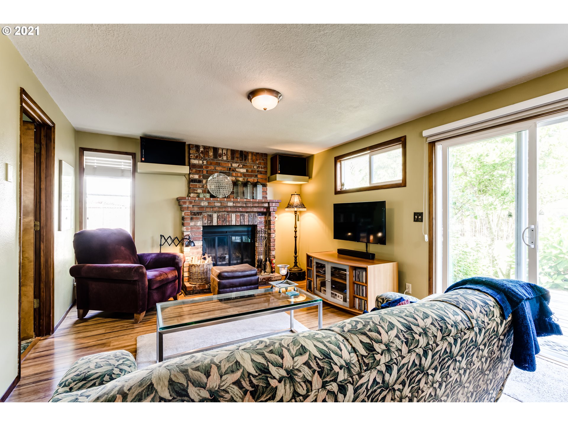 4037 Dillard Road Eugene, OR 97405 - Photo 12 of 28 Gallery Image 12