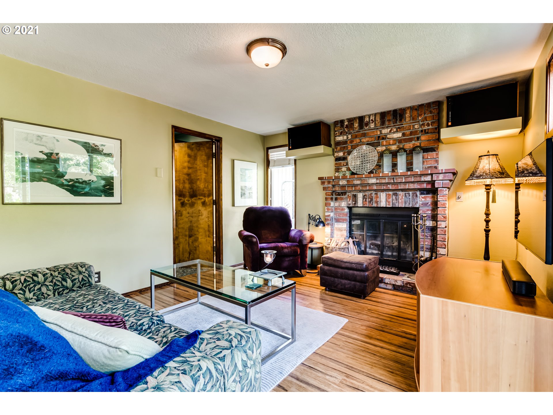 4037 Dillard Road Eugene, OR 97405 - Photo 13 of 28 Gallery Image 13