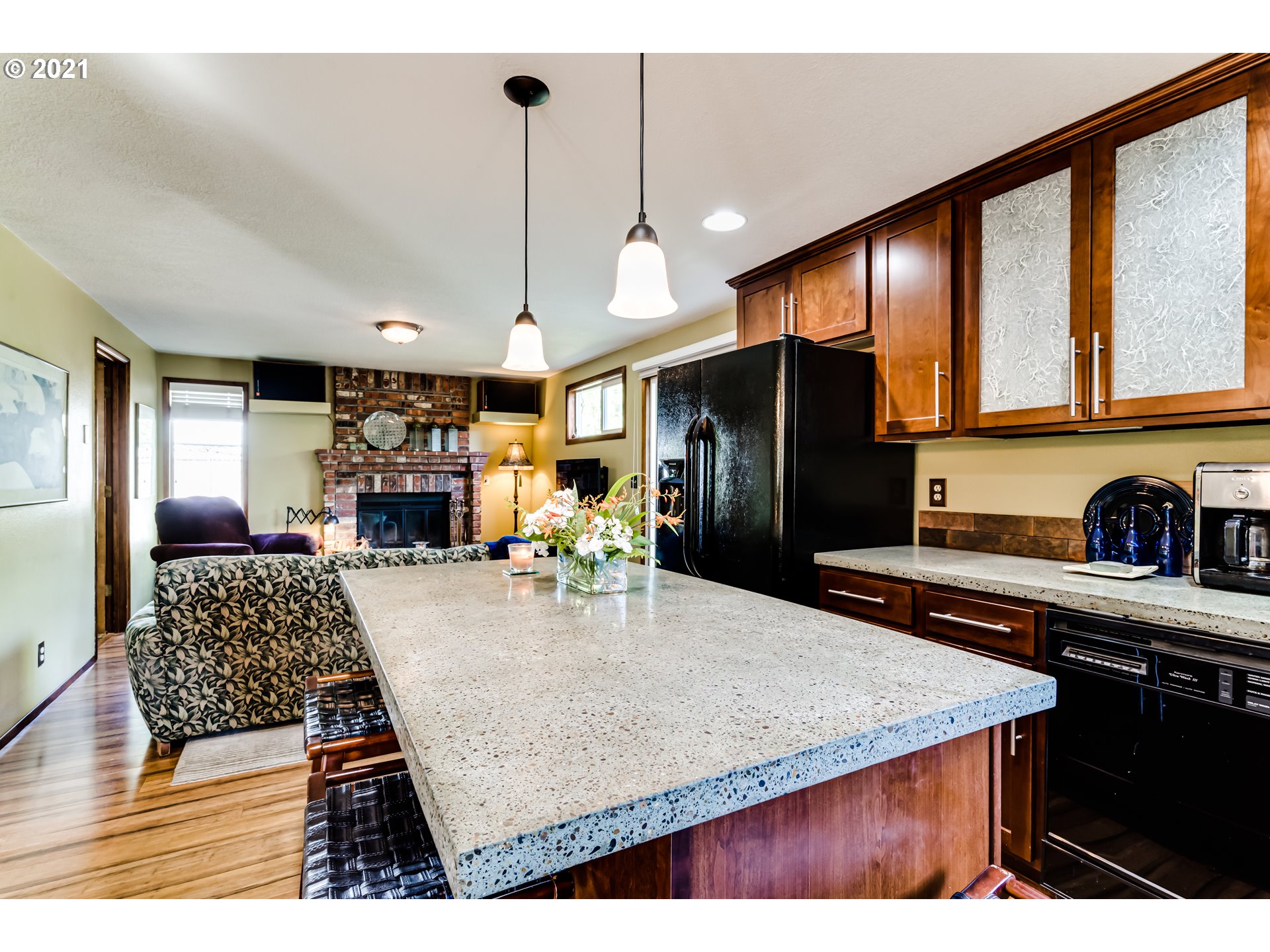 4037 Dillard Road Eugene, OR 97405 - Photo 10 of 28 Gallery Image 10