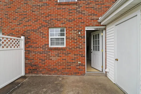 $905 | 371 Peabody Drive, Unit 3, Clarksville, TN 37042