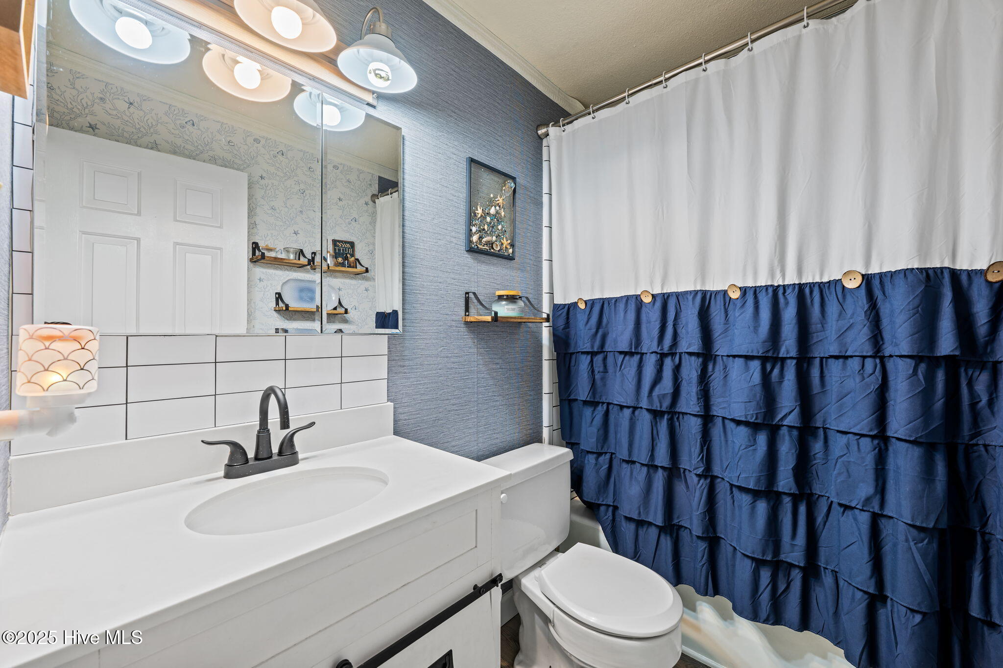 200 Stratford Road Havelock, NC 28532 - Photo 19 of 25 MAIN BATHROOM