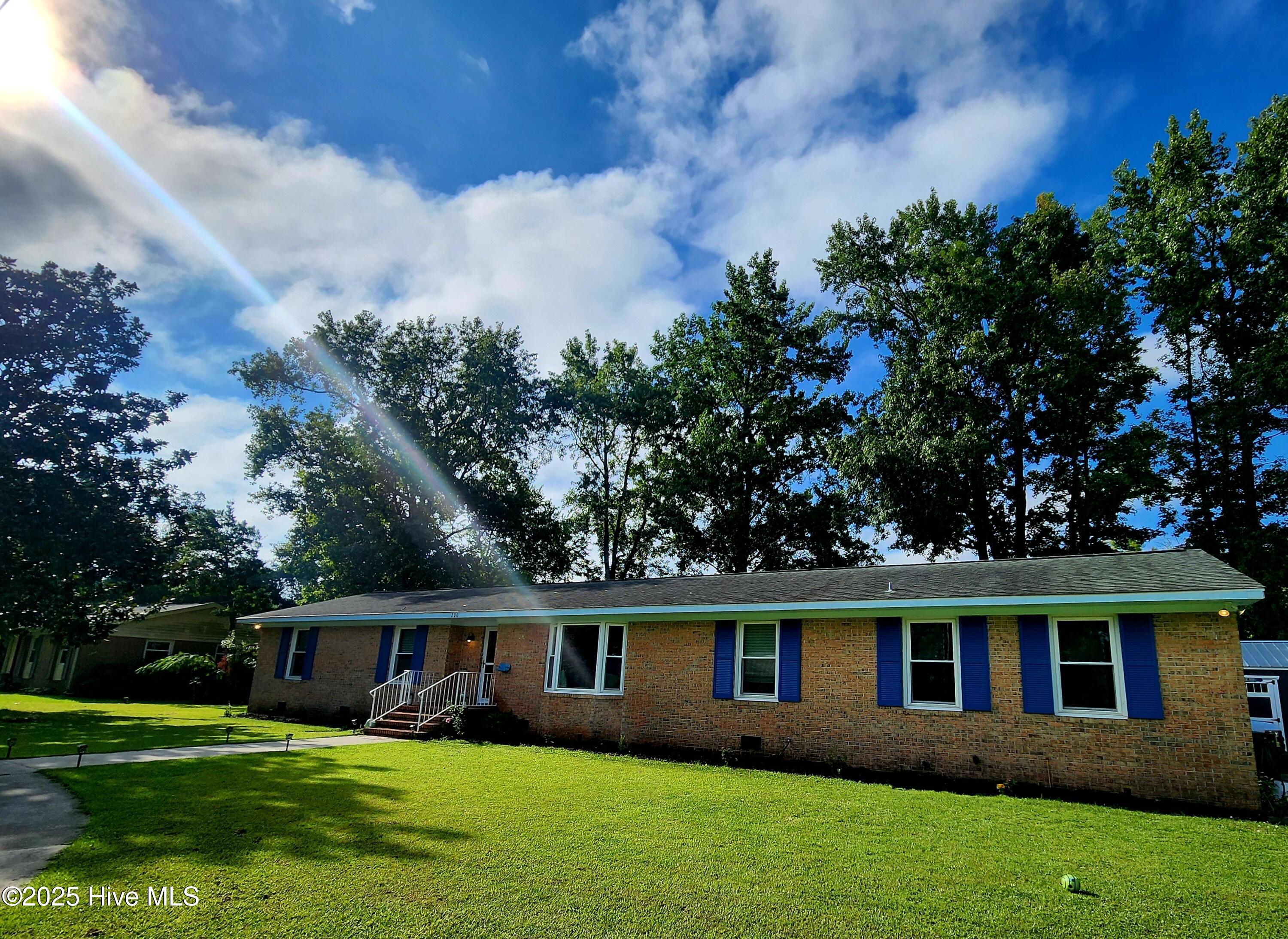 200 Stratford Road Havelock, NC 28532 - Photo 2 of 25 CORNER LOT