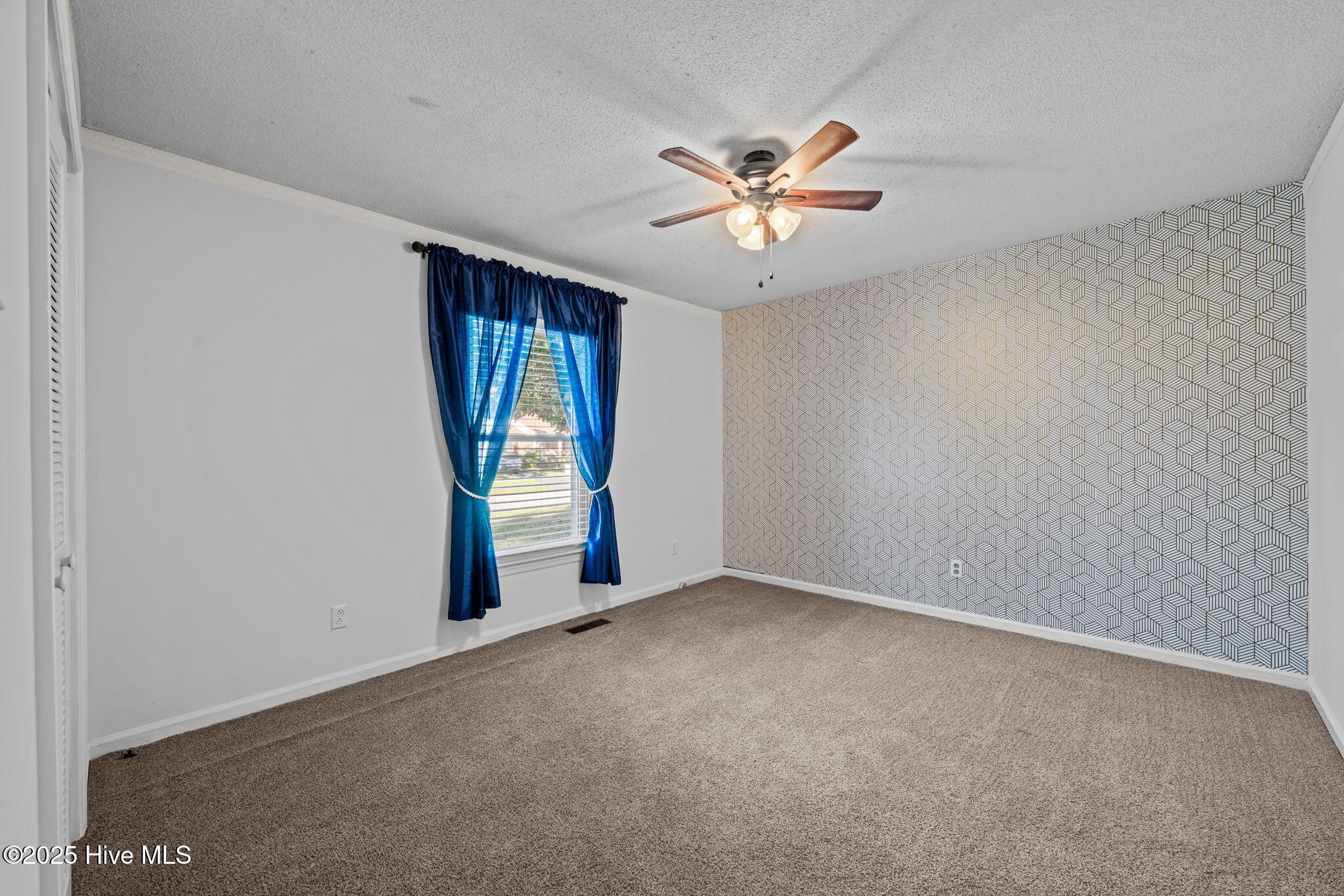 200 Stratford Road Havelock, NC 28532 - Photo 21 of 25 BEDROOM 2