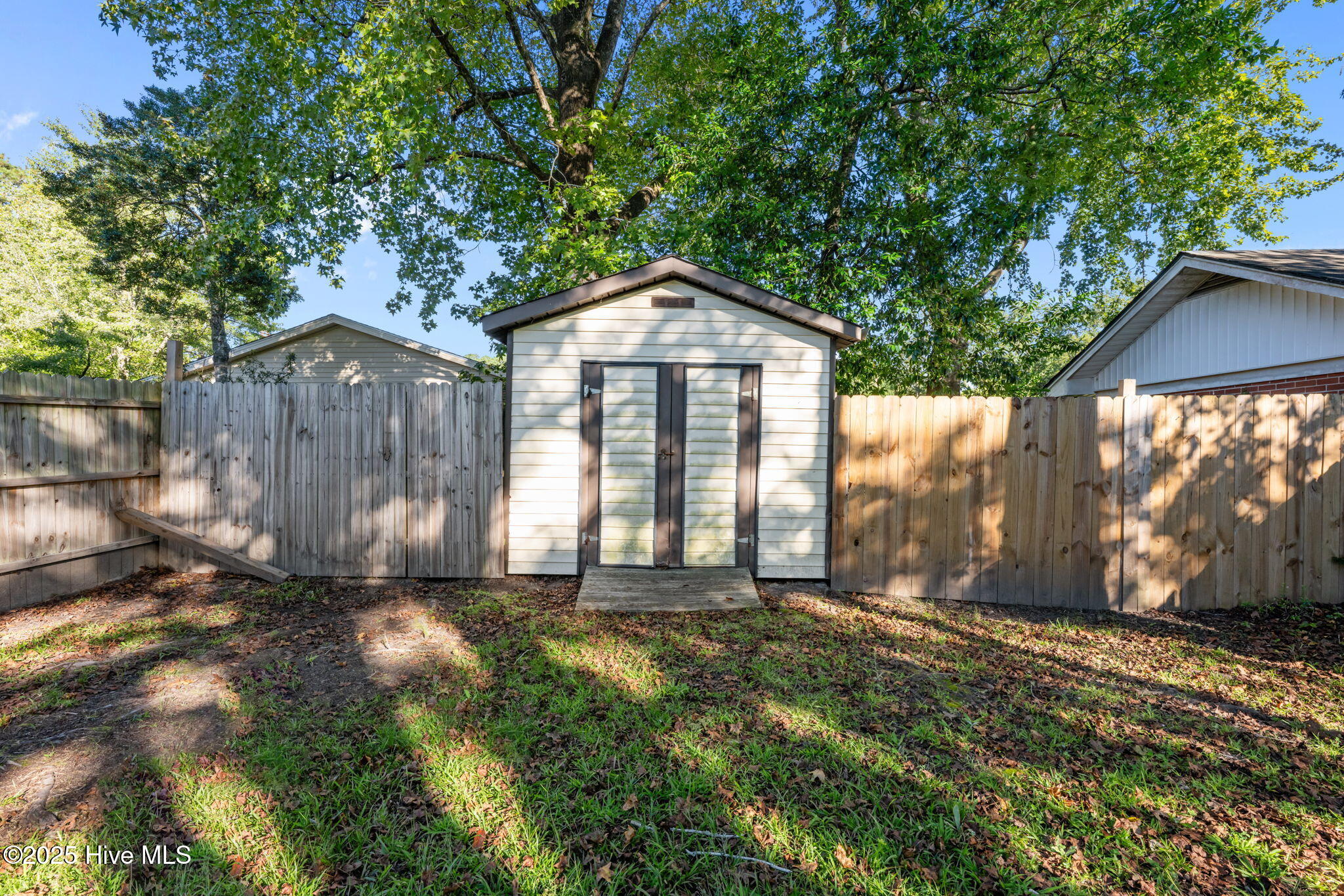 200 Stratford Road Havelock, NC 28532 - Photo 6 of 25 SIDEYARD