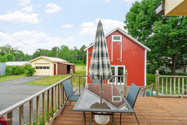 $369,900 | 422 Highway 43, Stephentown, NY 12168