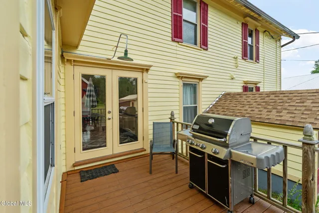 $369,900 | 422 Highway 43, Stephentown, NY 12168