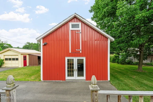 $369,900 | 422 Highway 43, Stephentown, NY 12168