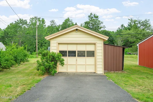 $369,900 | 422 Highway 43, Stephentown, NY 12168